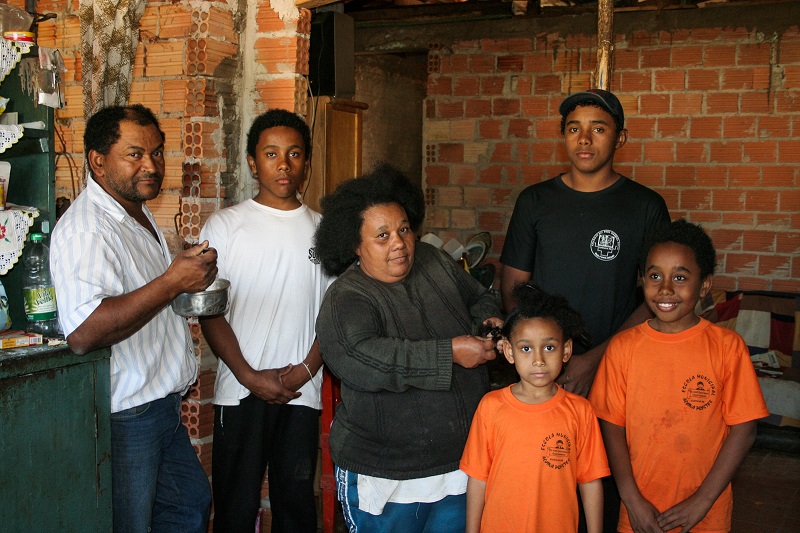 Mulheres quilombolas do Paraná foram retratadas pela fotógrafa Fernanda Castro no documentário que faz um recorte visual de 10 anos de trabalho destas comunidades. Foto: Fernanda Castro